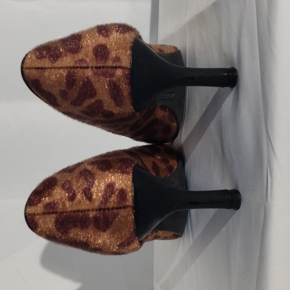 Comfort plus jaguar print pumps size 6.5  3" heel. Brown and tan. - Picture 3 of 7